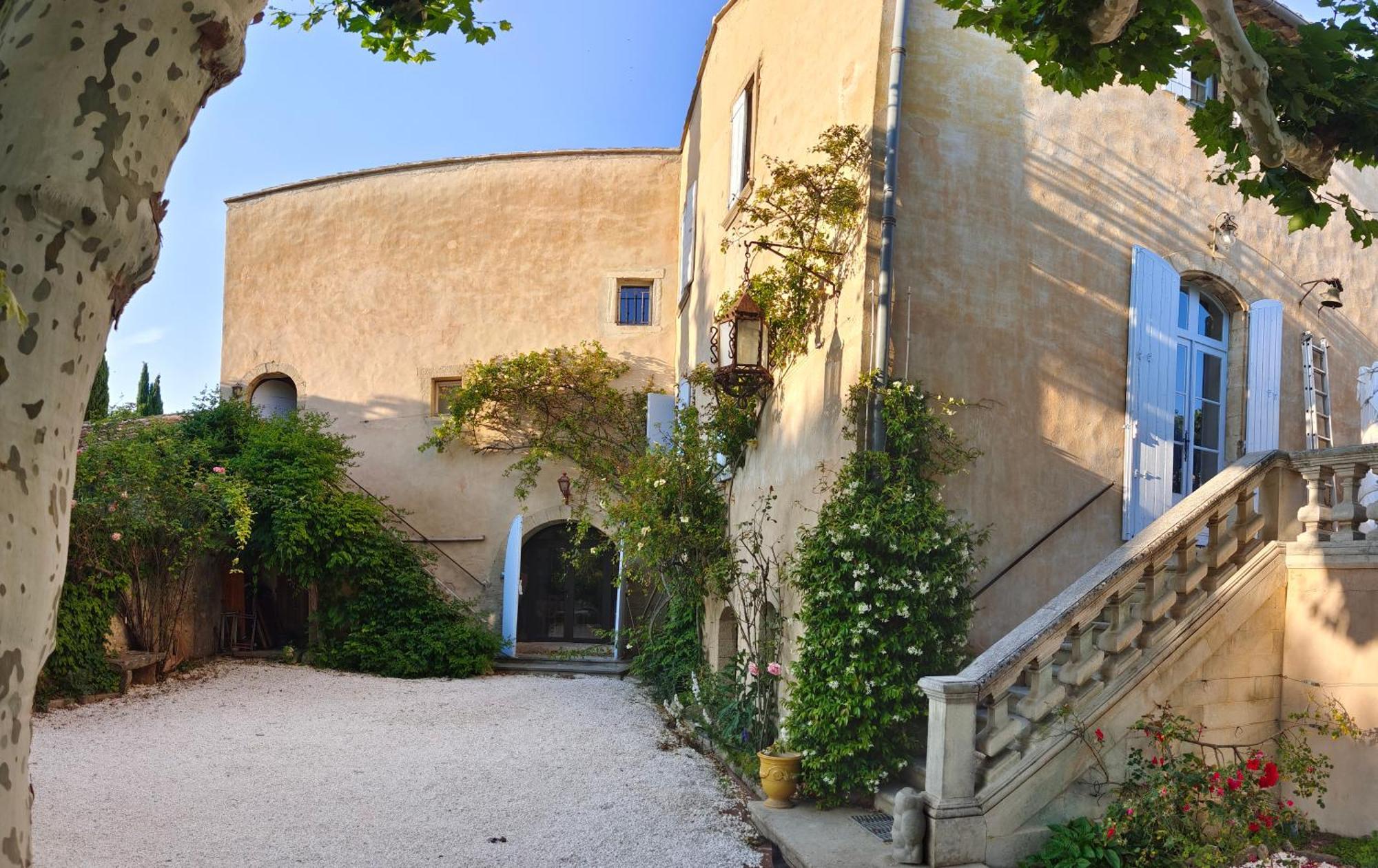 Rue Du Chateau A Cabrieres D'Avignon Bed & Breakfast Ngoại thất bức ảnh