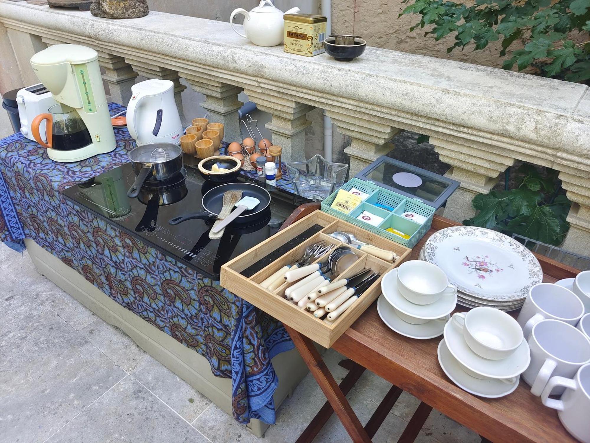 Rue Du Chateau A Cabrieres D'Avignon Bed & Breakfast Ngoại thất bức ảnh