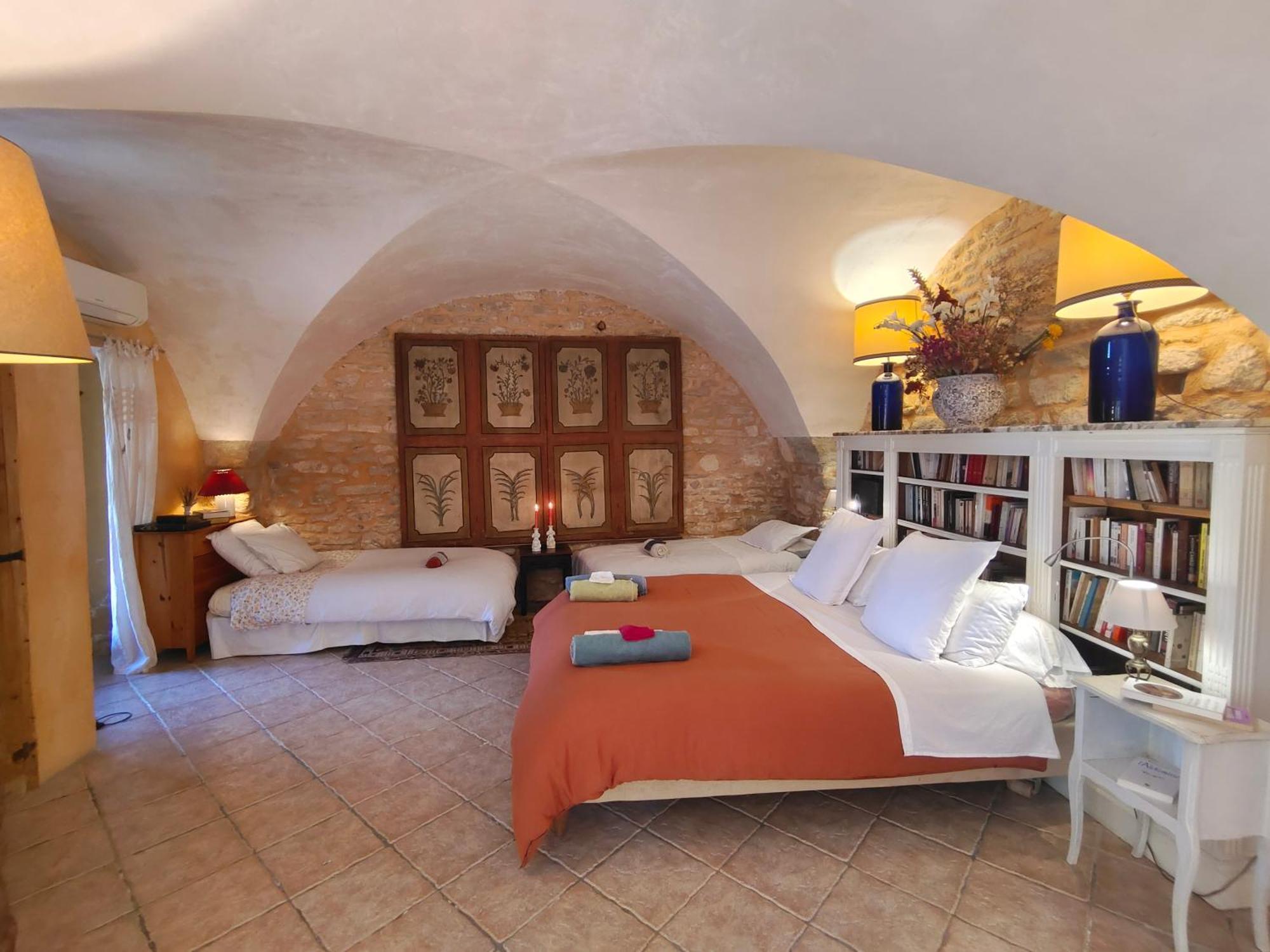 Rue Du Chateau A Cabrieres D'Avignon Bed & Breakfast Ngoại thất bức ảnh