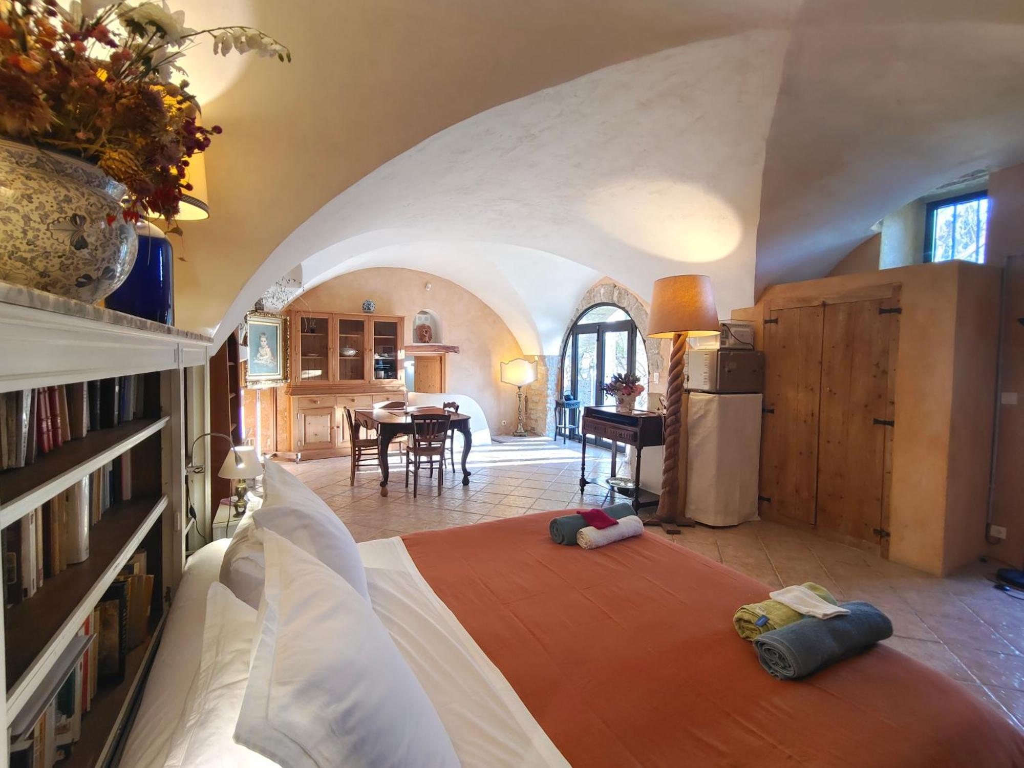 Rue Du Chateau A Cabrieres D'Avignon Bed & Breakfast Ngoại thất bức ảnh
