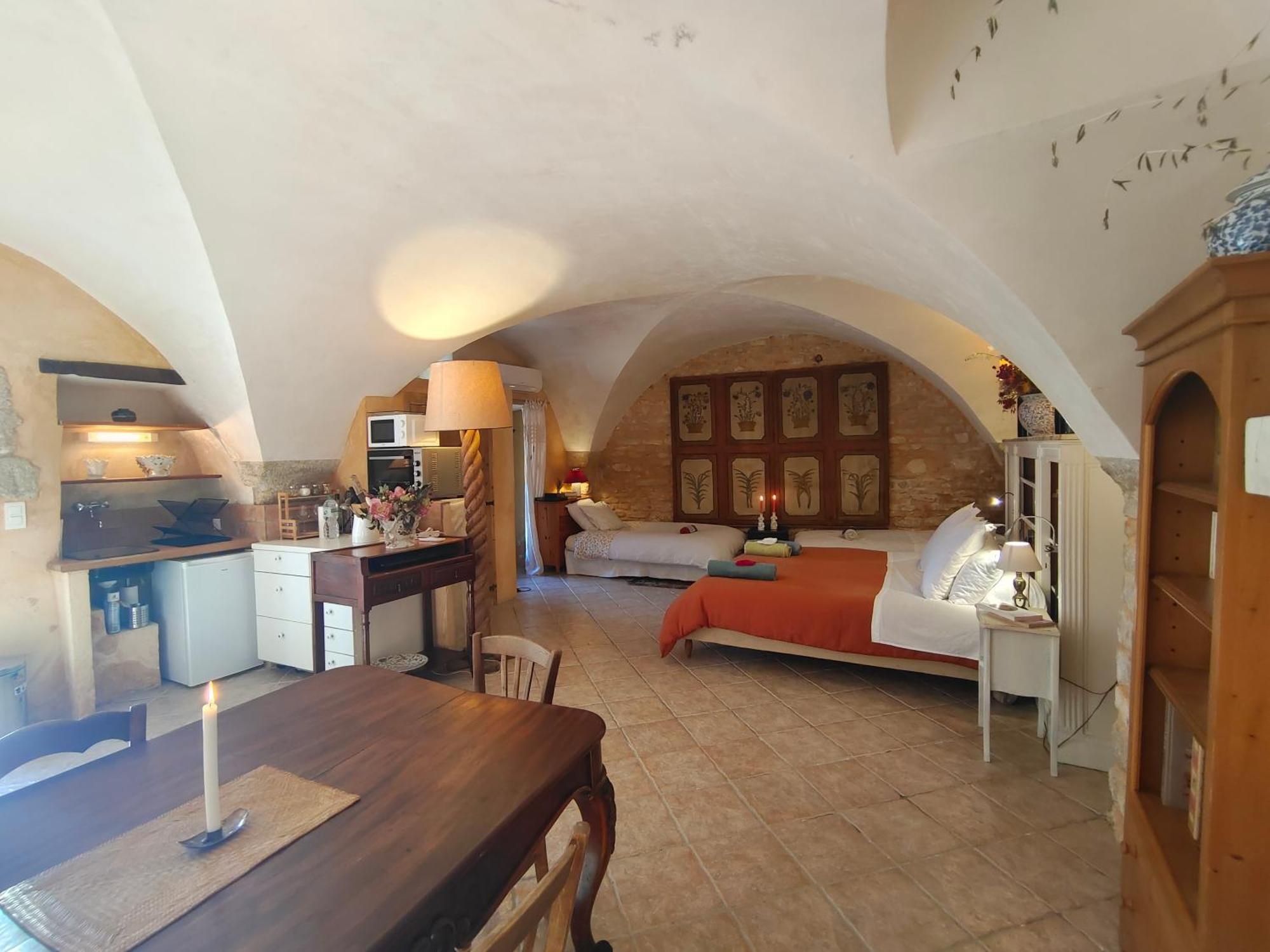 Rue Du Chateau A Cabrieres D'Avignon Bed & Breakfast Ngoại thất bức ảnh
