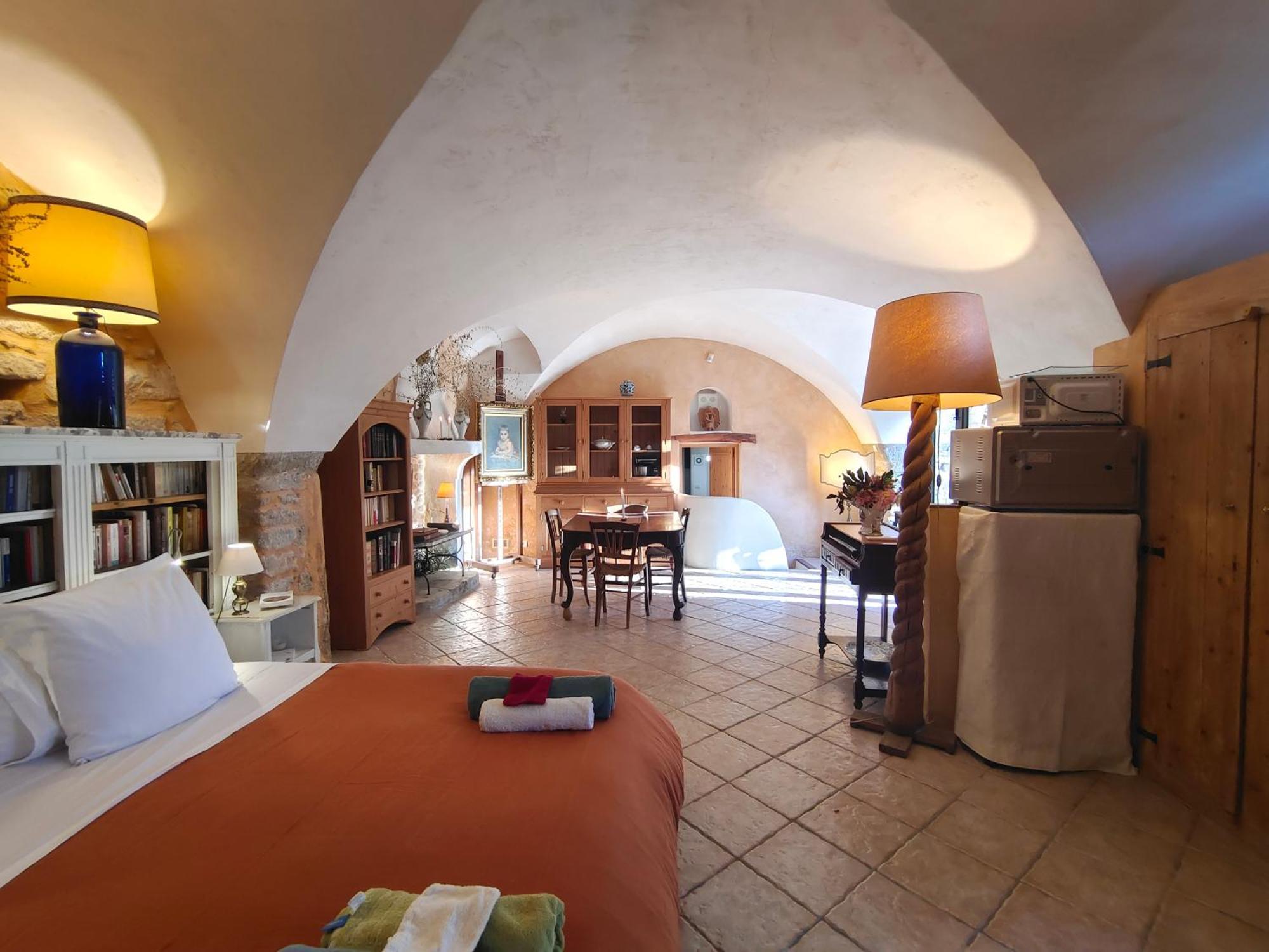 Rue Du Chateau A Cabrieres D'Avignon Bed & Breakfast Ngoại thất bức ảnh